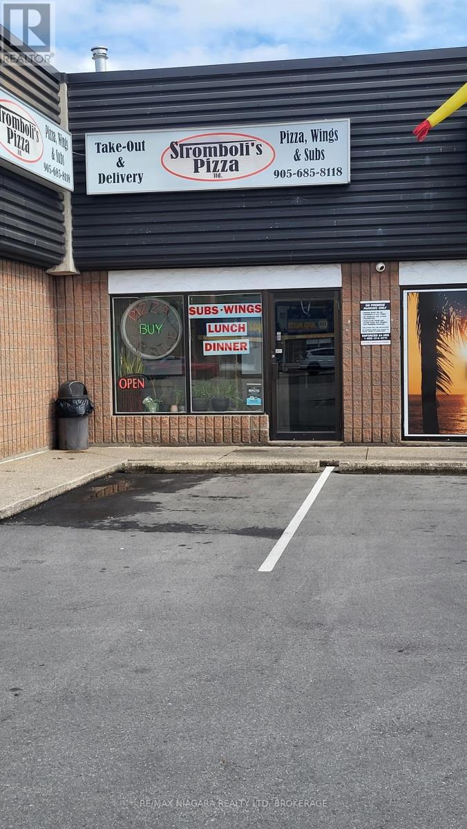 Photo 2 of 86 Niagara Street, St Catharines ON