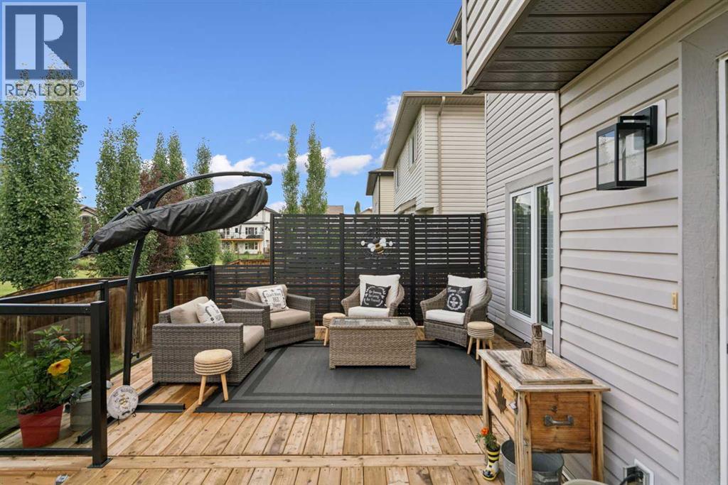 Photo 31 of 241 Westmount Crescent, Okotoks AB