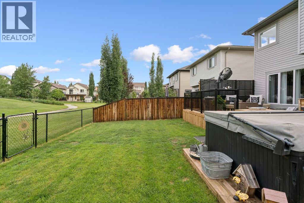 Photo 34 of 241 Westmount Crescent, Okotoks AB