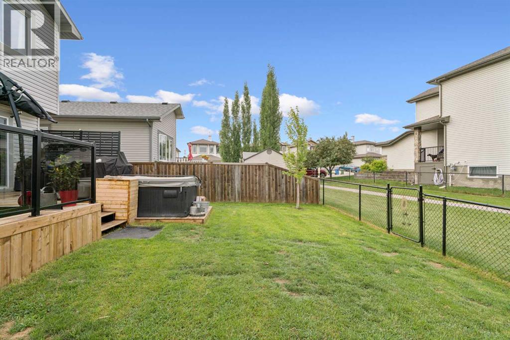 Photo 37 of 241 Westmount Crescent, Okotoks AB