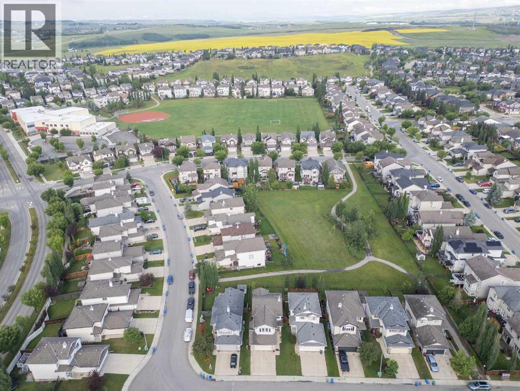 Photo 43 of 241 Westmount Crescent, Okotoks AB