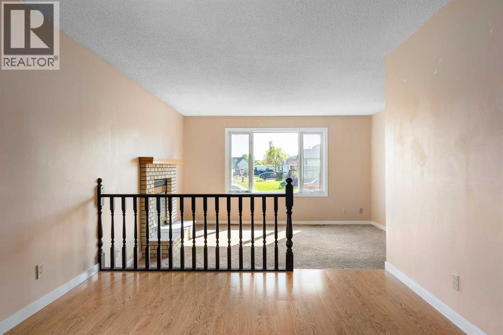 Photo 7 of 125 Bacon Place, Fort Mcmurray AB