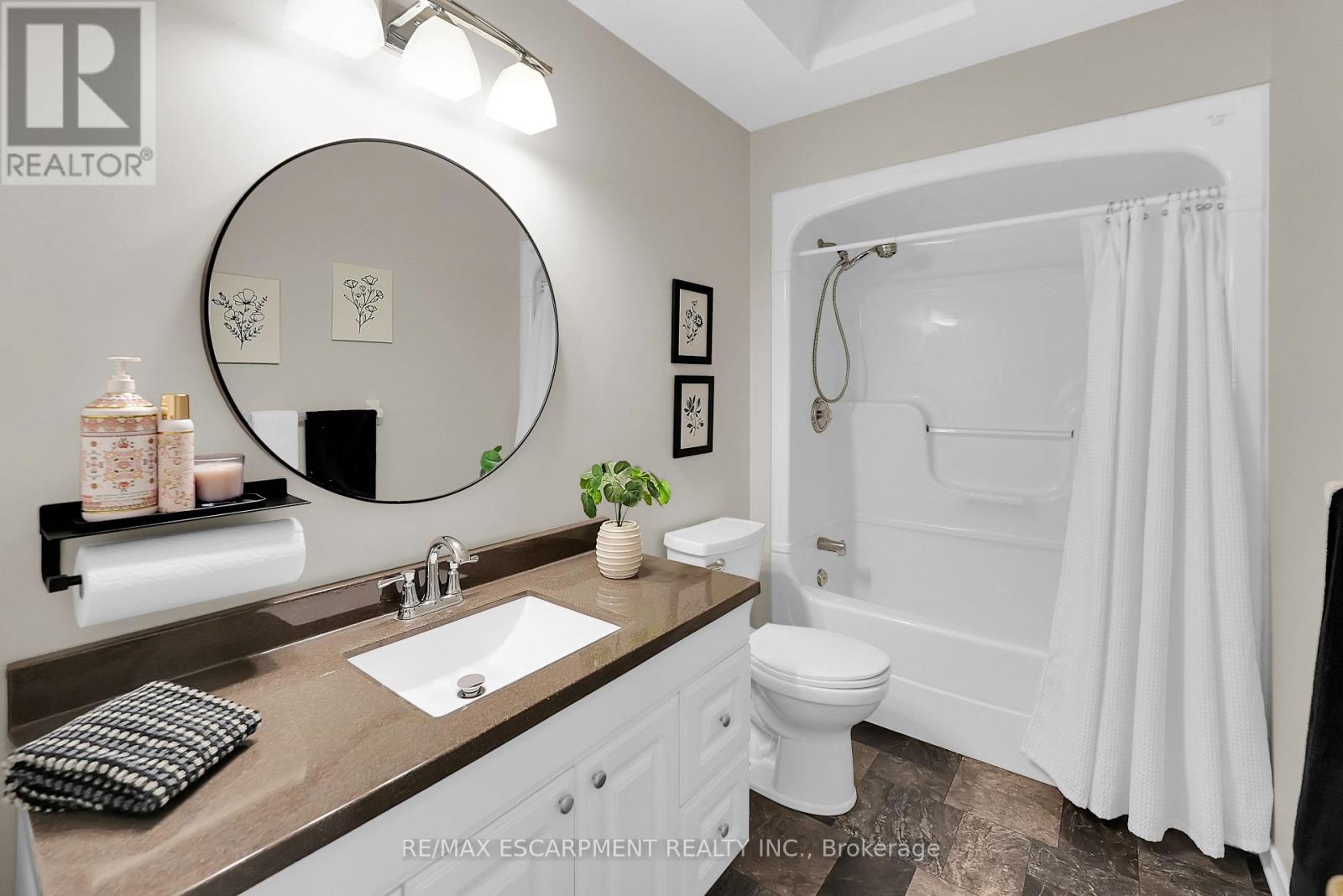 Photo 19 of 373 Washington Road, Fort Erie ON