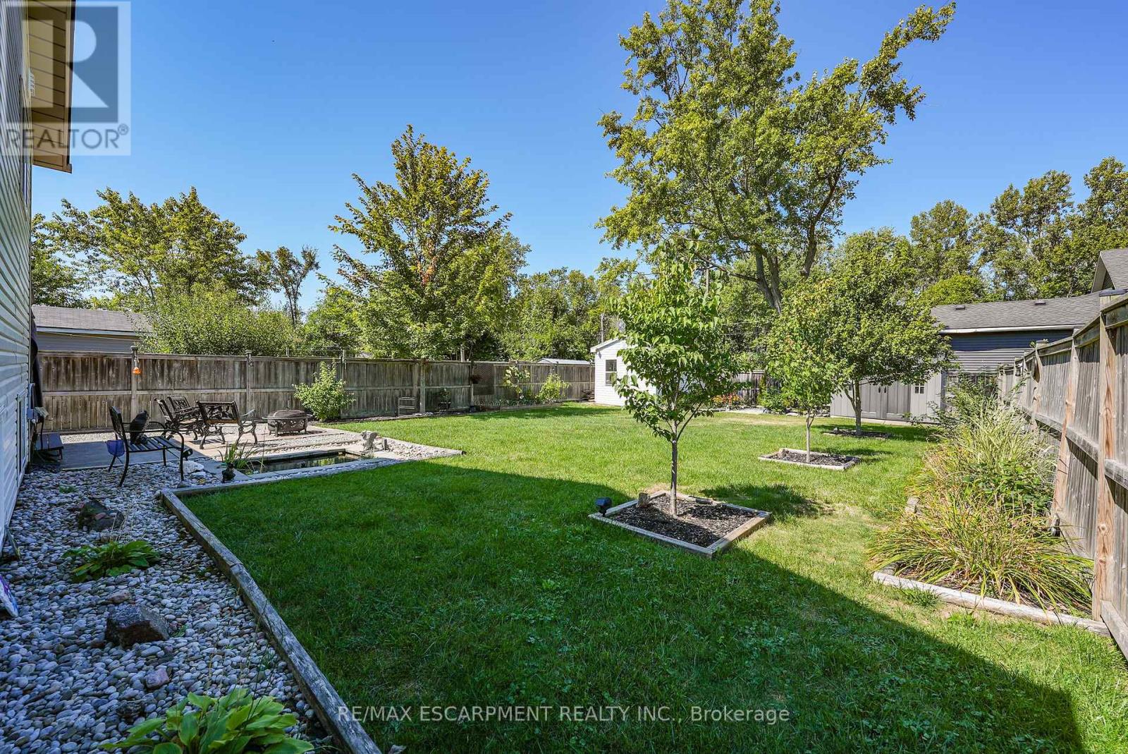 Photo 2 of 373 Washington Road, Fort Erie ON
