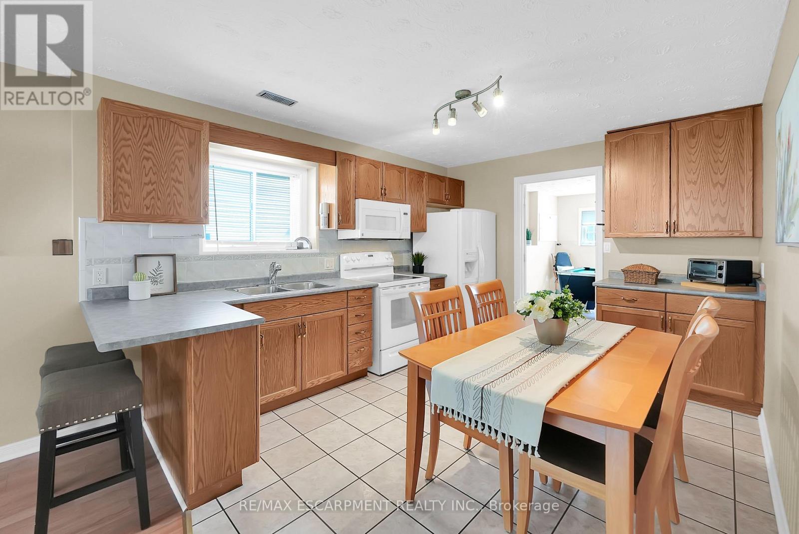 Photo 21 of 373 Washington Road, Fort Erie ON