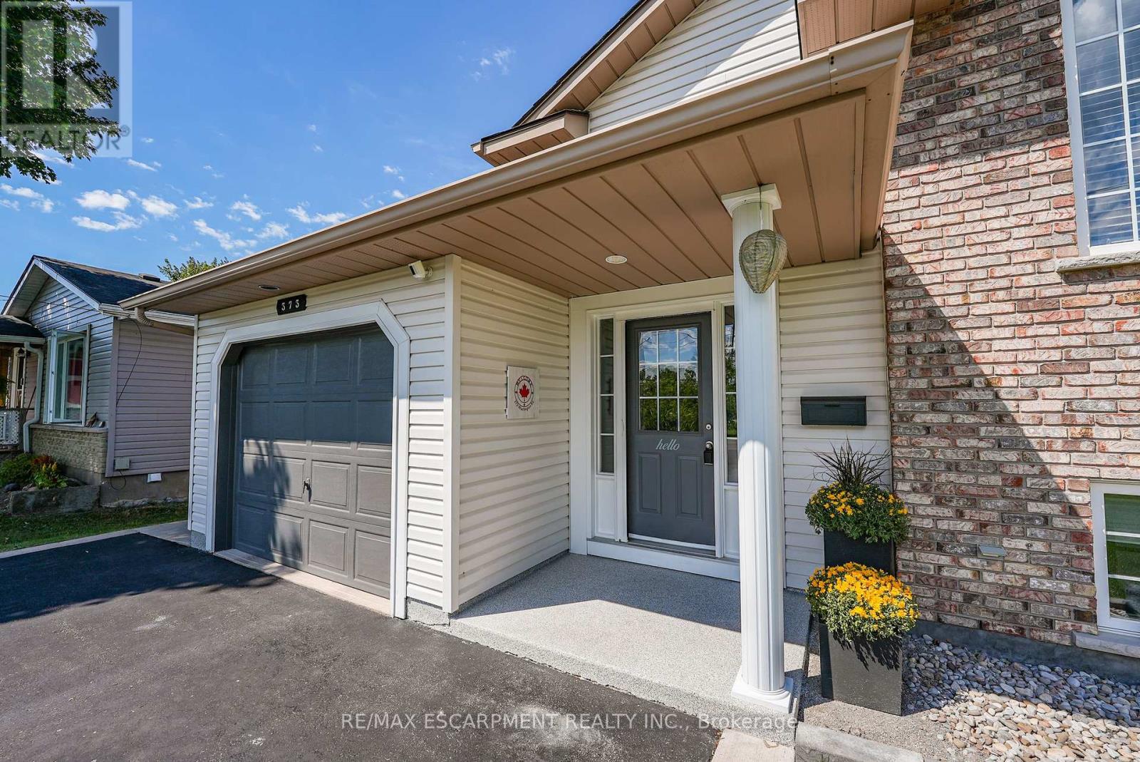 Photo 4 of 373 Washington Road, Fort Erie ON