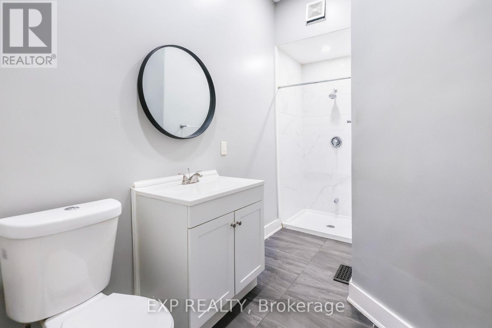 Photo 14 of 47 Wellington Street S, Hamilton ON