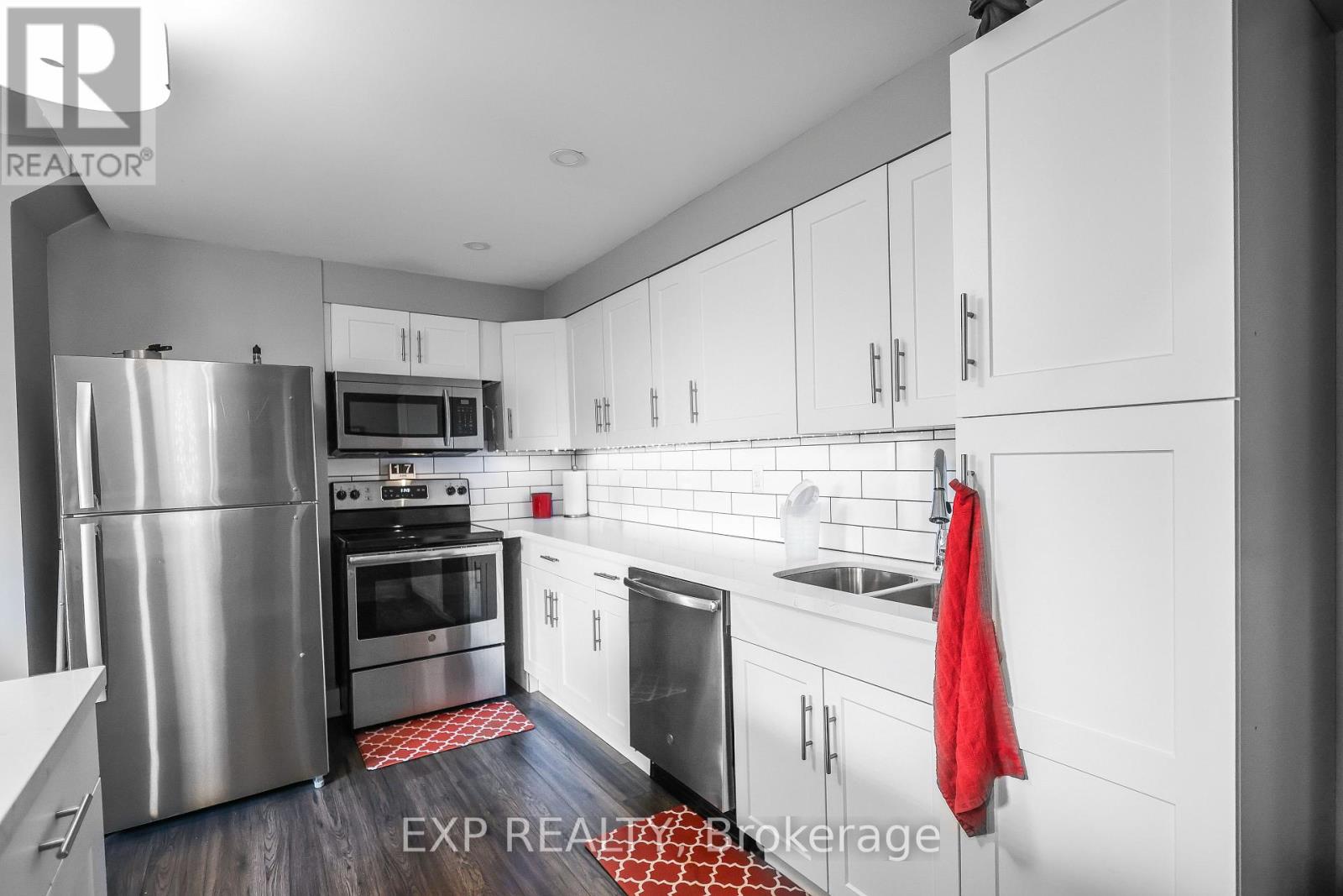 Photo 21 of 47 Wellington Street S, Hamilton ON
