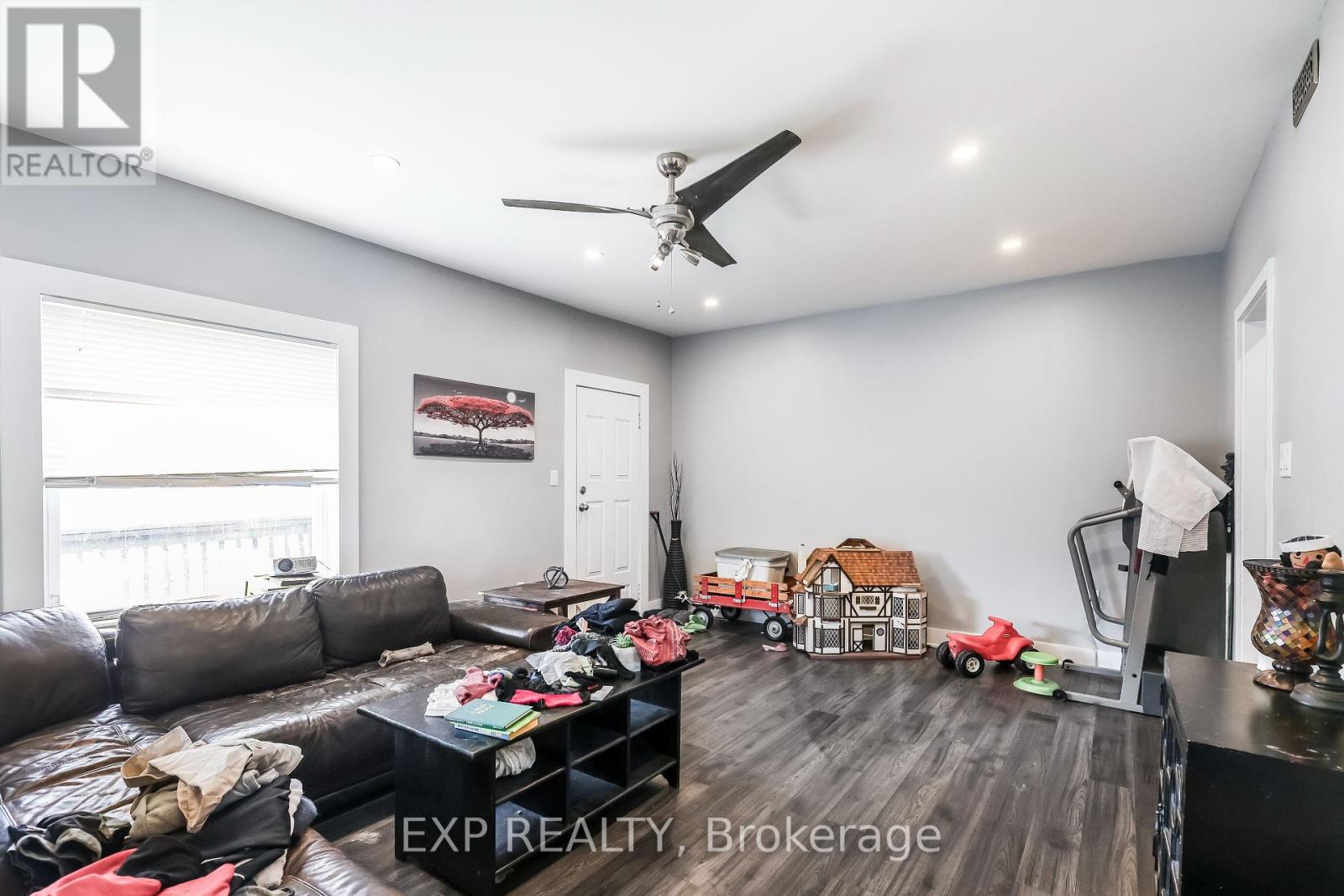 Photo 25 of 47 Wellington Street S, Hamilton ON