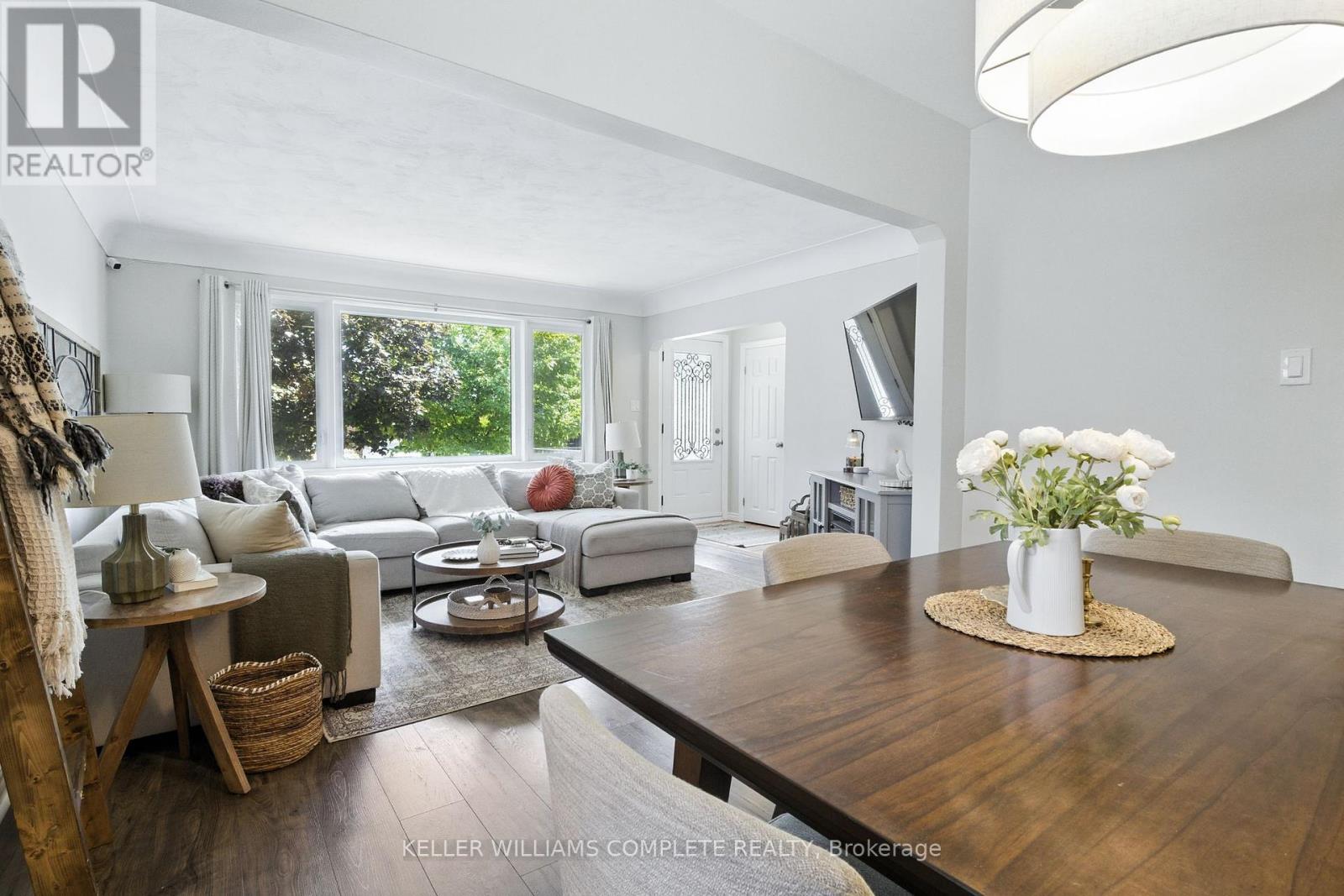 Photo 8 of 136 West 24th Street, Hamilton ON