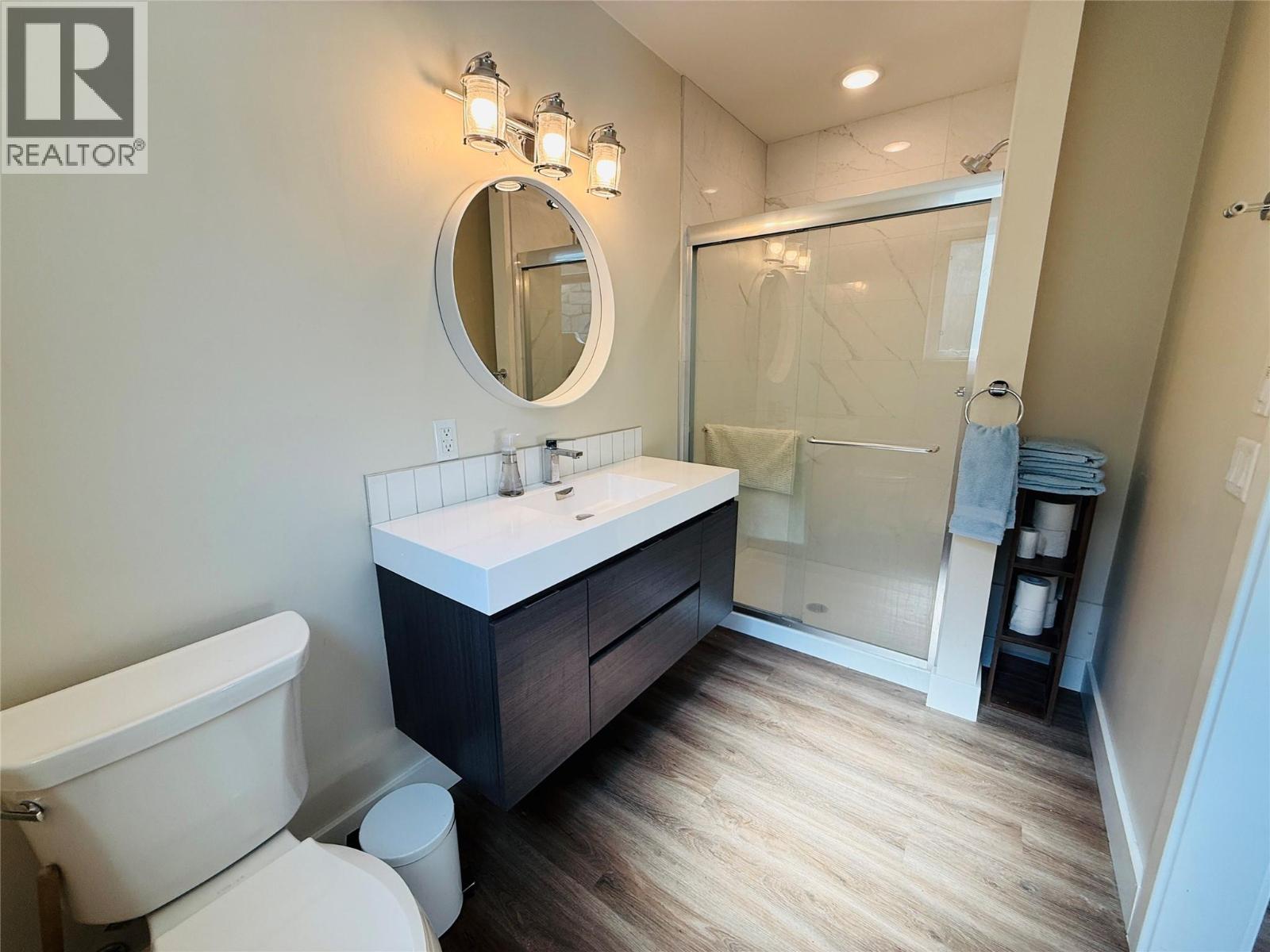 705 Kpokl Road, Invermere