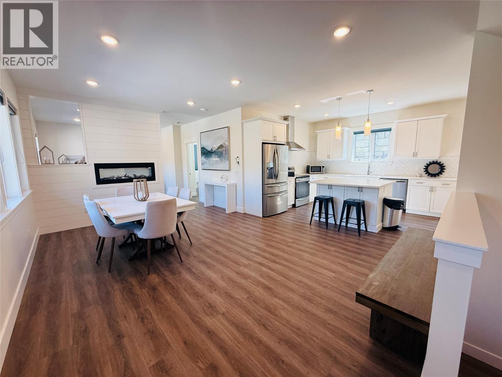 705 Kpokl Road, Invermere