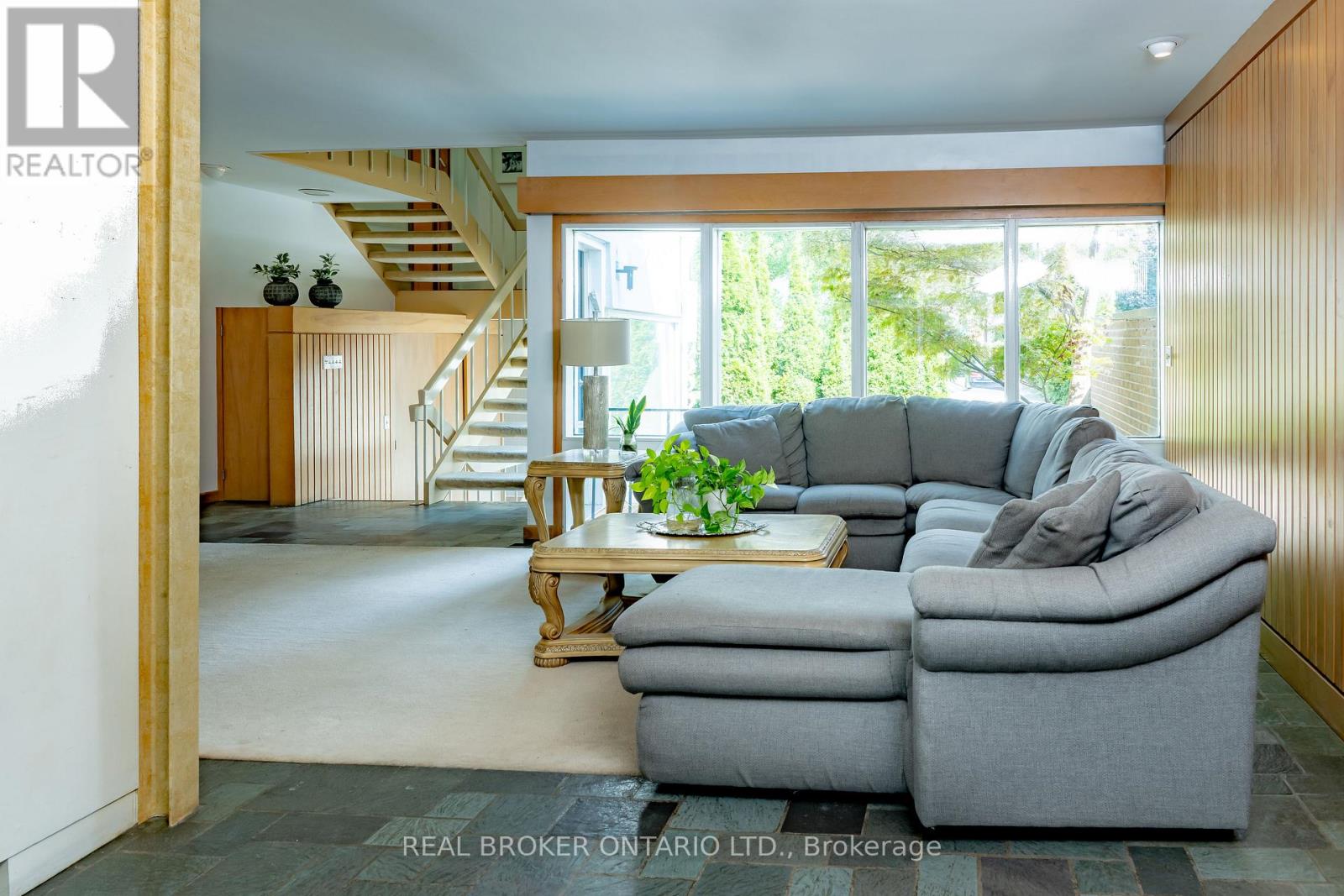 Photo 17 of 90 Winston Avenue, Hamilton ON