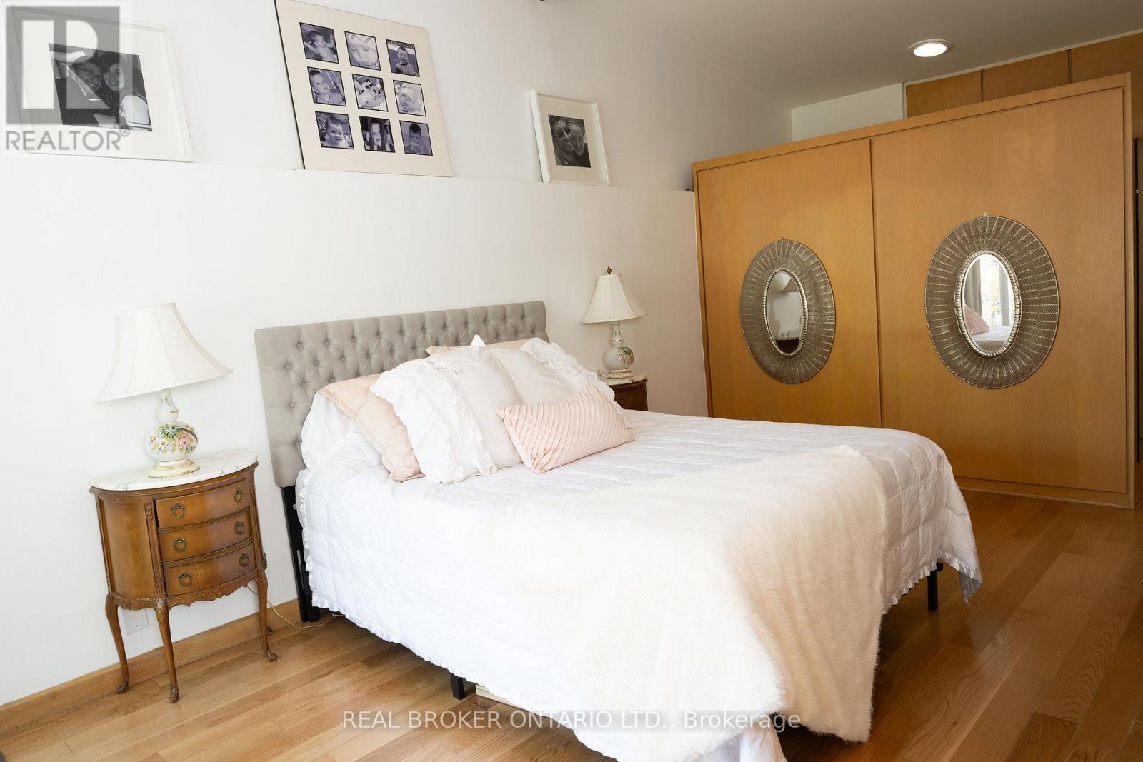 Photo 28 of 90 Winston Avenue, Hamilton ON
