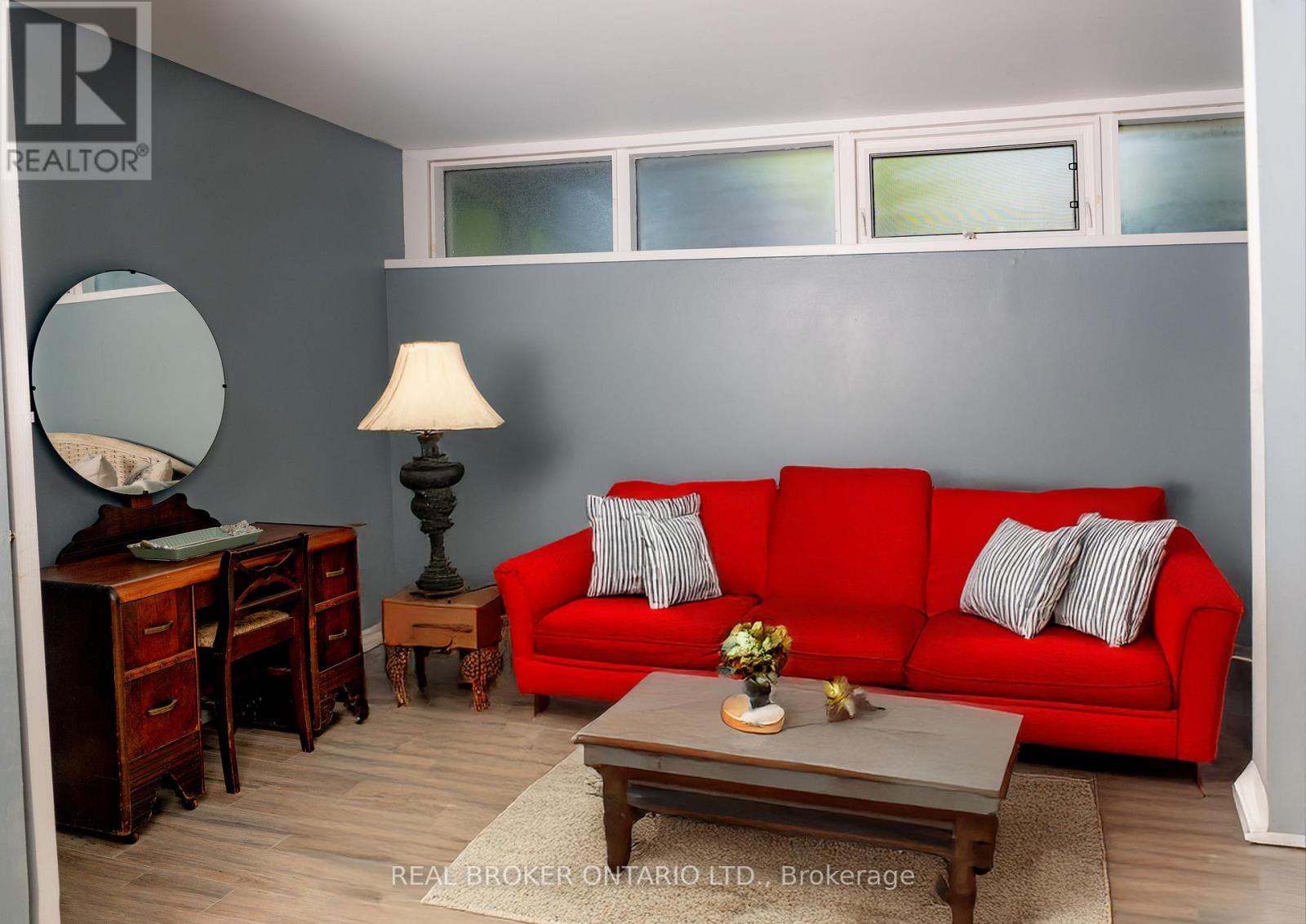 Photo 36 of 90 Winston Avenue, Hamilton ON