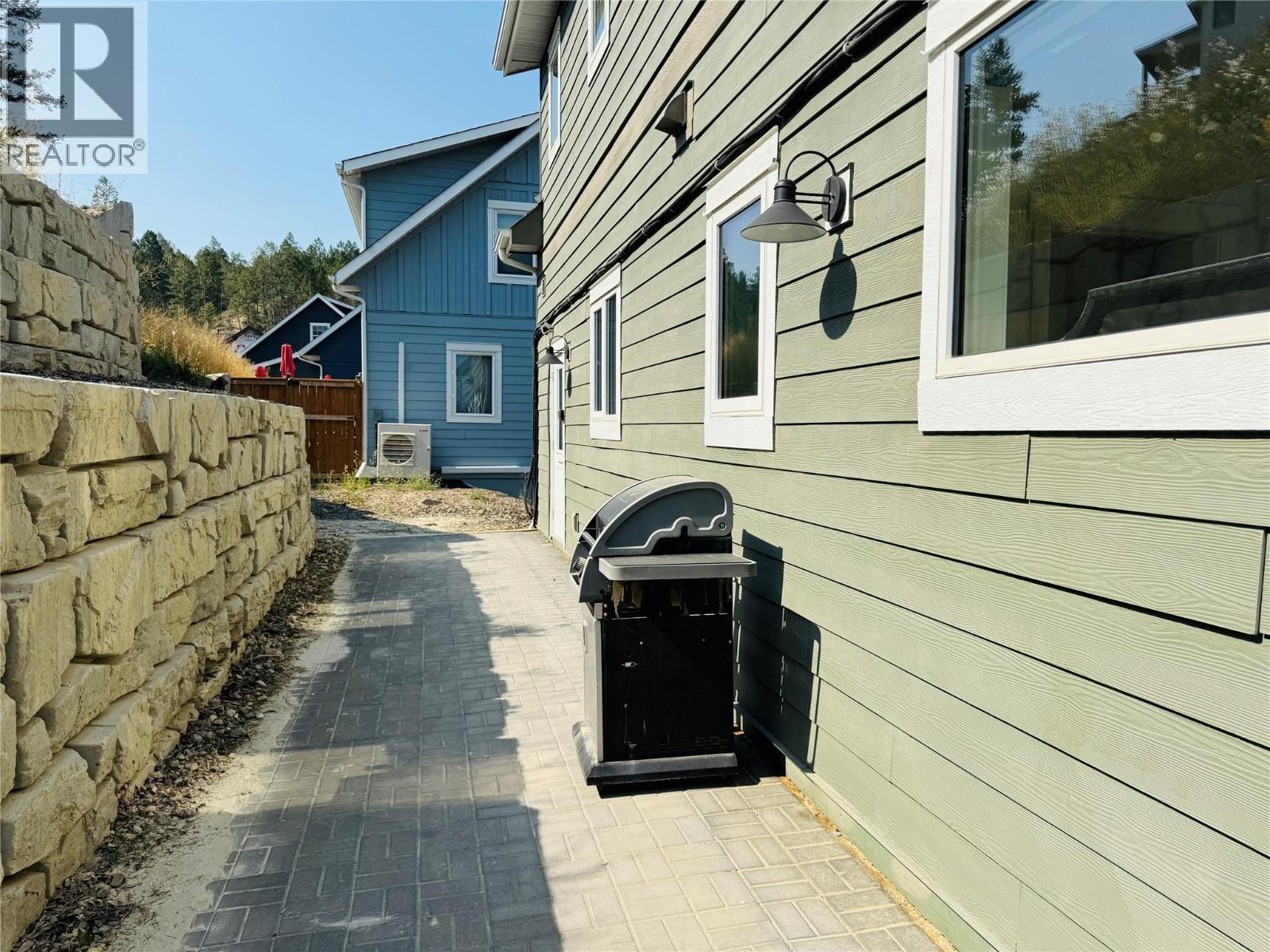 705 Kpokl Road, Invermere