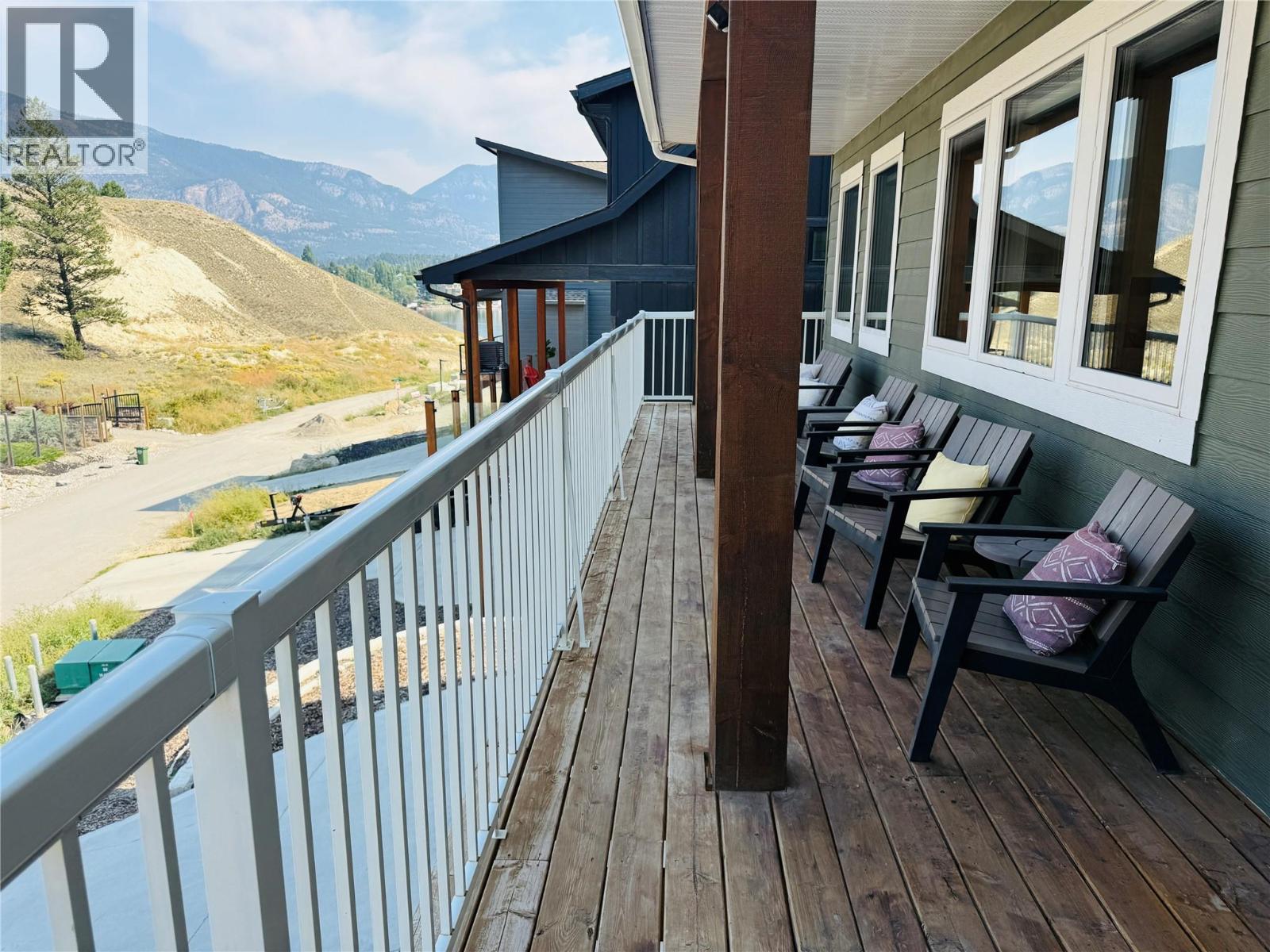 705 Kpokl Road, Invermere