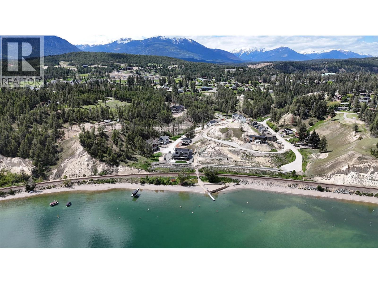 705 Kpokl Road, Invermere