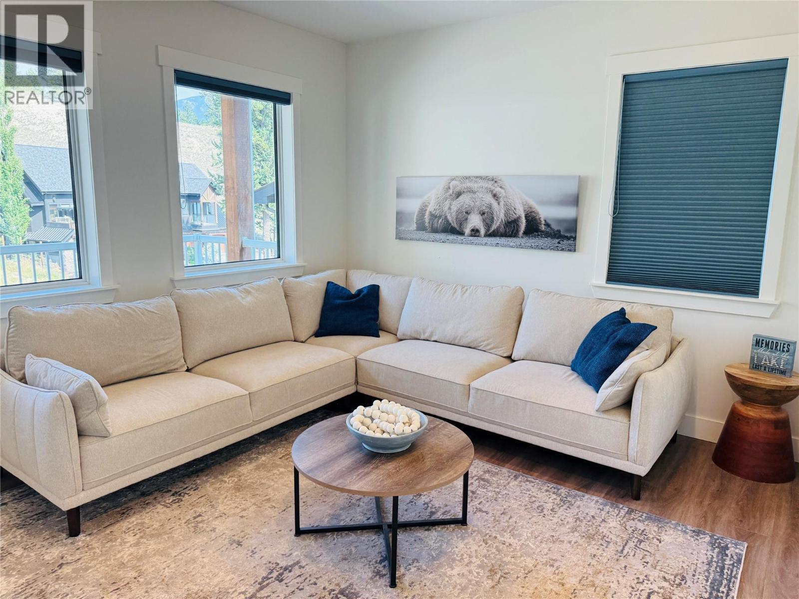 705 Kpokl Road, Invermere