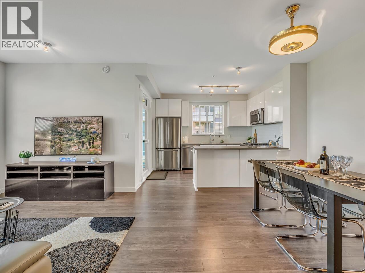 Photo 7 of 408 1151 Windsor Mews, Coquitlam BC