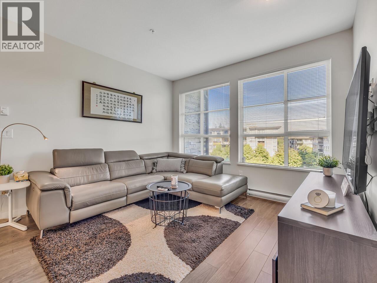Photo 4 of 408 1151 Windsor Mews, Coquitlam BC