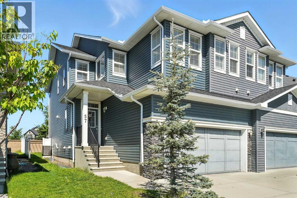 Photo 3 of 57 Evansglen Mews Nw, Calgary AB