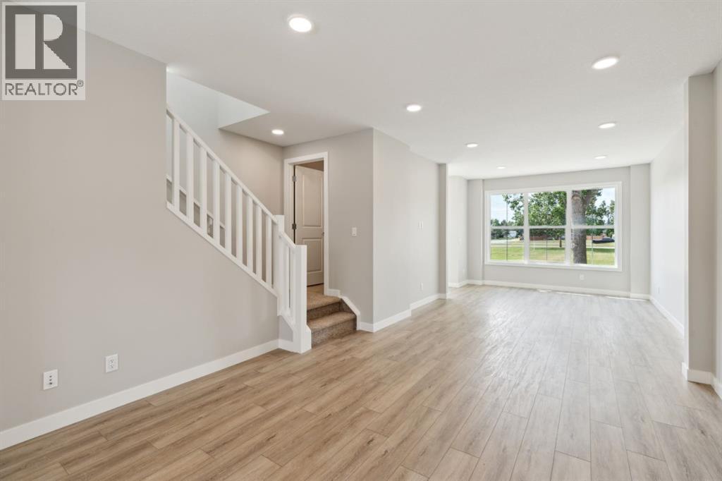 Photo 11 of 10 Alderwood Close Se, Calgary AB