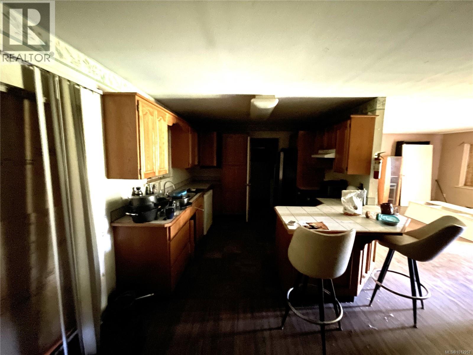 Photo 8 of 4547 Callow Rd, Bowser BC