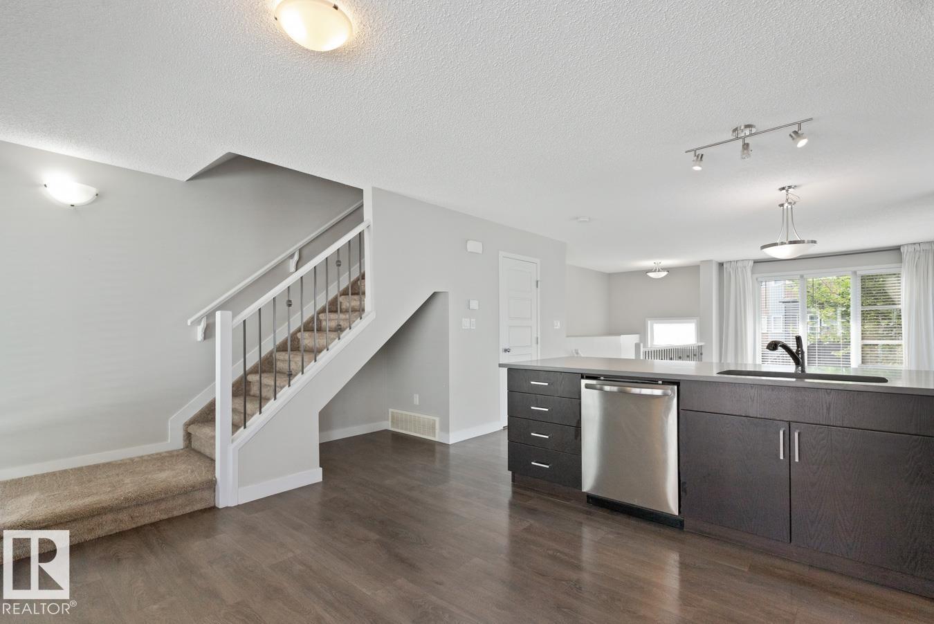 Photo 11 of 70 4470 Prowse Rd Sw, Edmonton AB