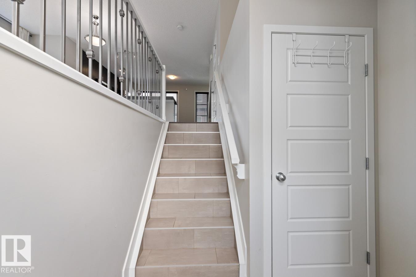 Photo 3 of 70 4470 Prowse Rd Sw, Edmonton AB