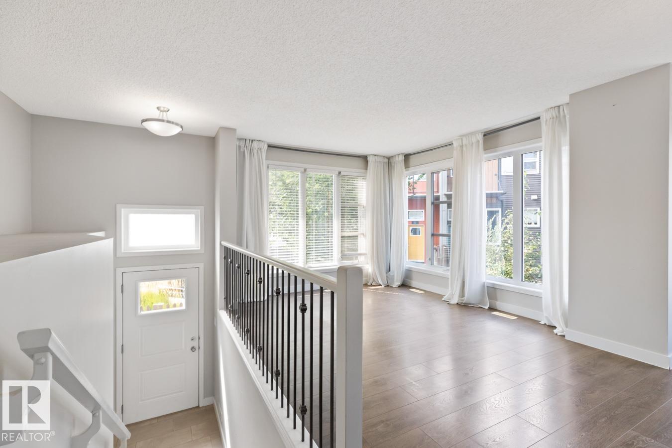 Photo 4 of 70 4470 Prowse Rd Sw, Edmonton AB