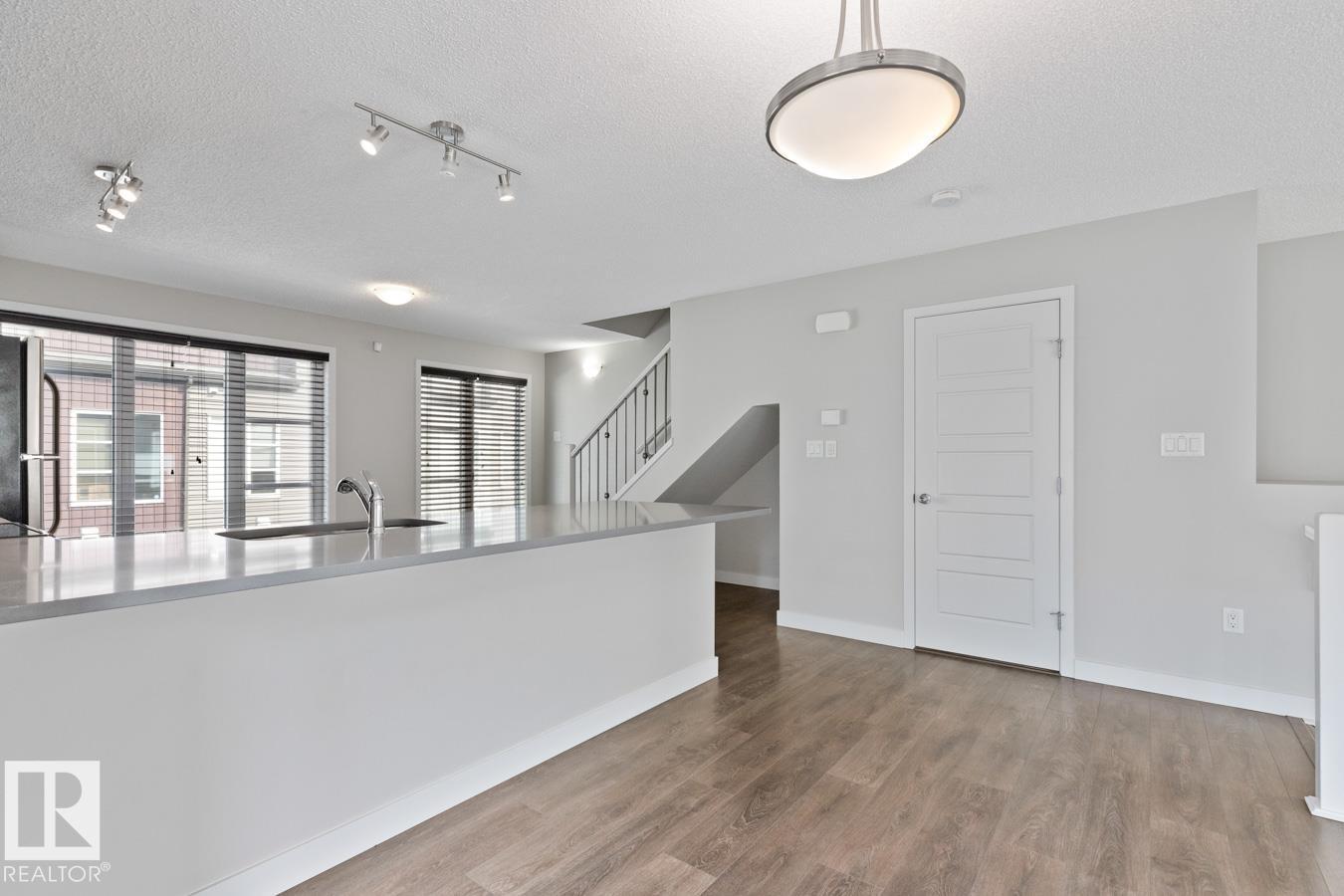 Photo 9 of 70 4470 Prowse Rd Sw, Edmonton AB