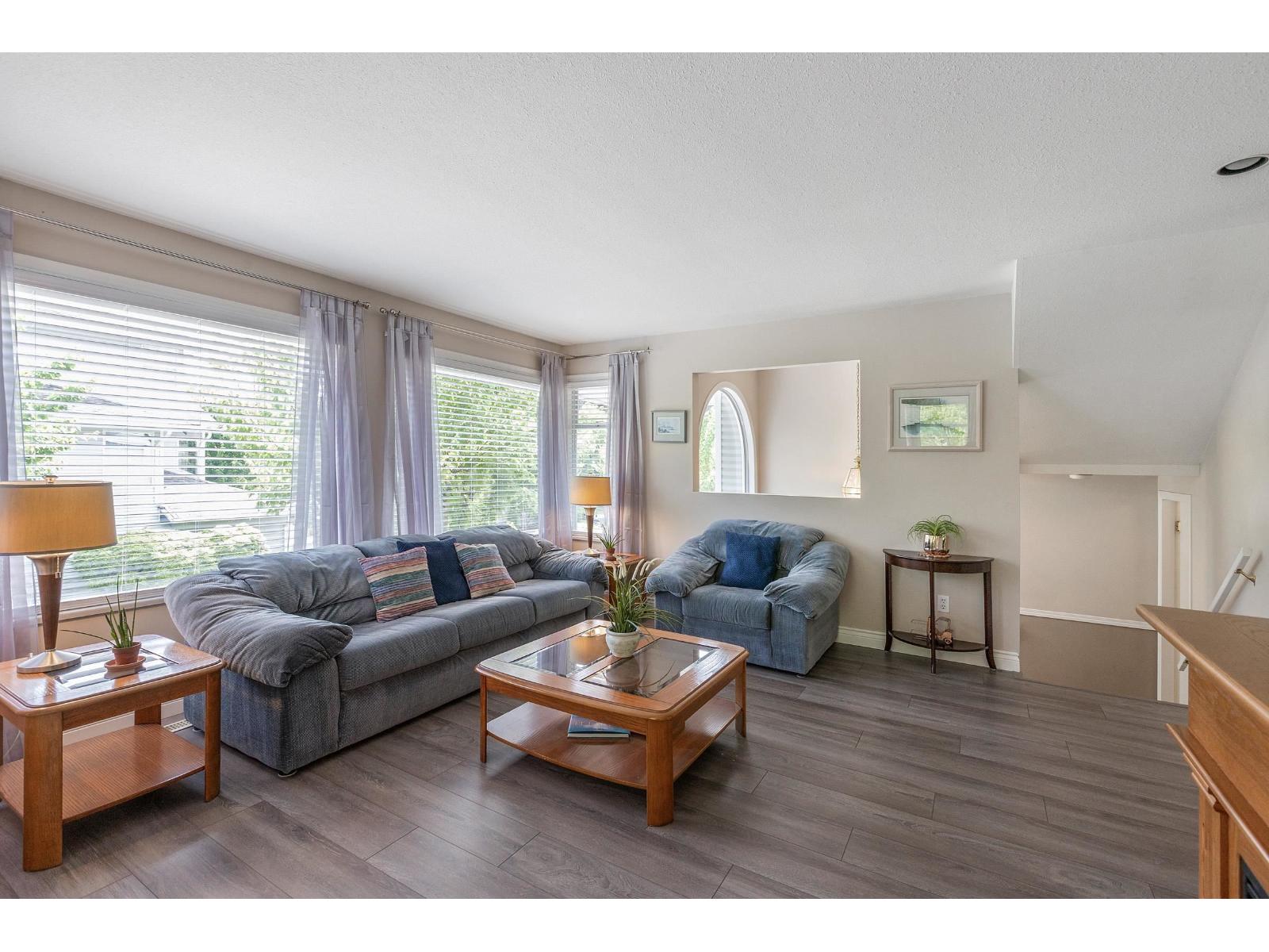 Photo 12 of 13 16363 85 Avenue, Surrey BC