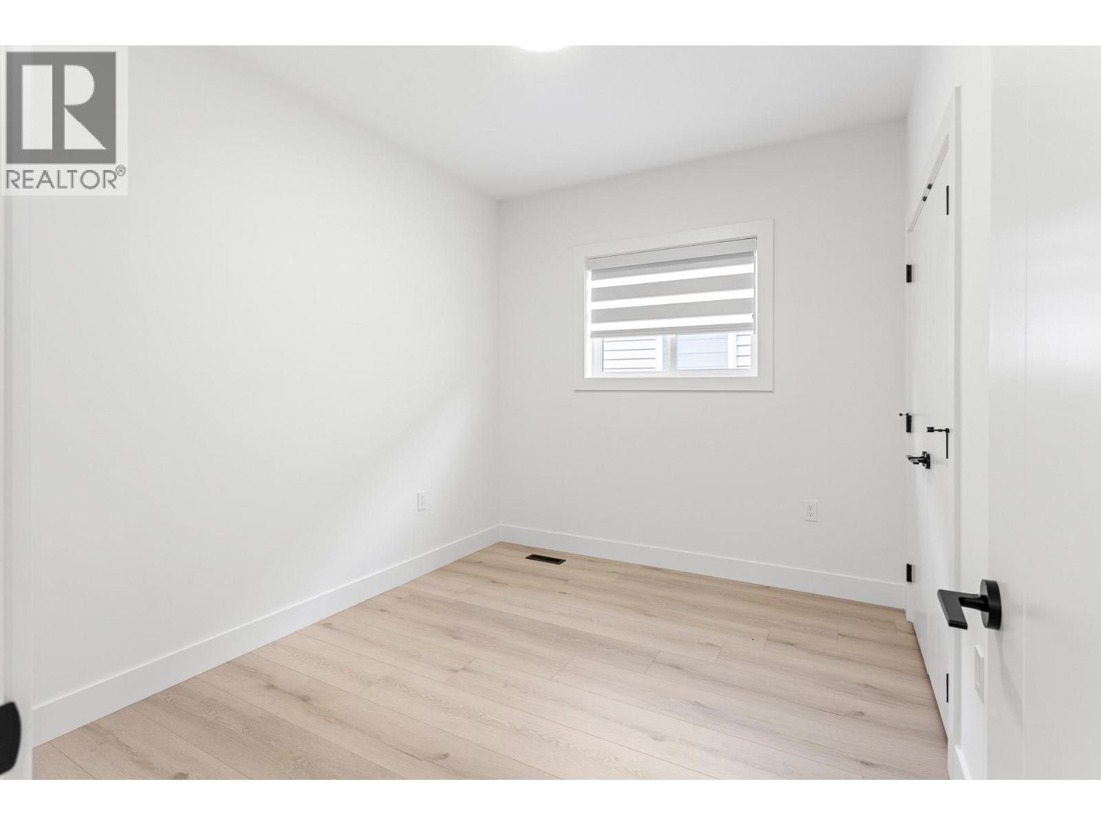 Photo 28 of 2472 Glenwood Avenue, Port Coquitlam BC