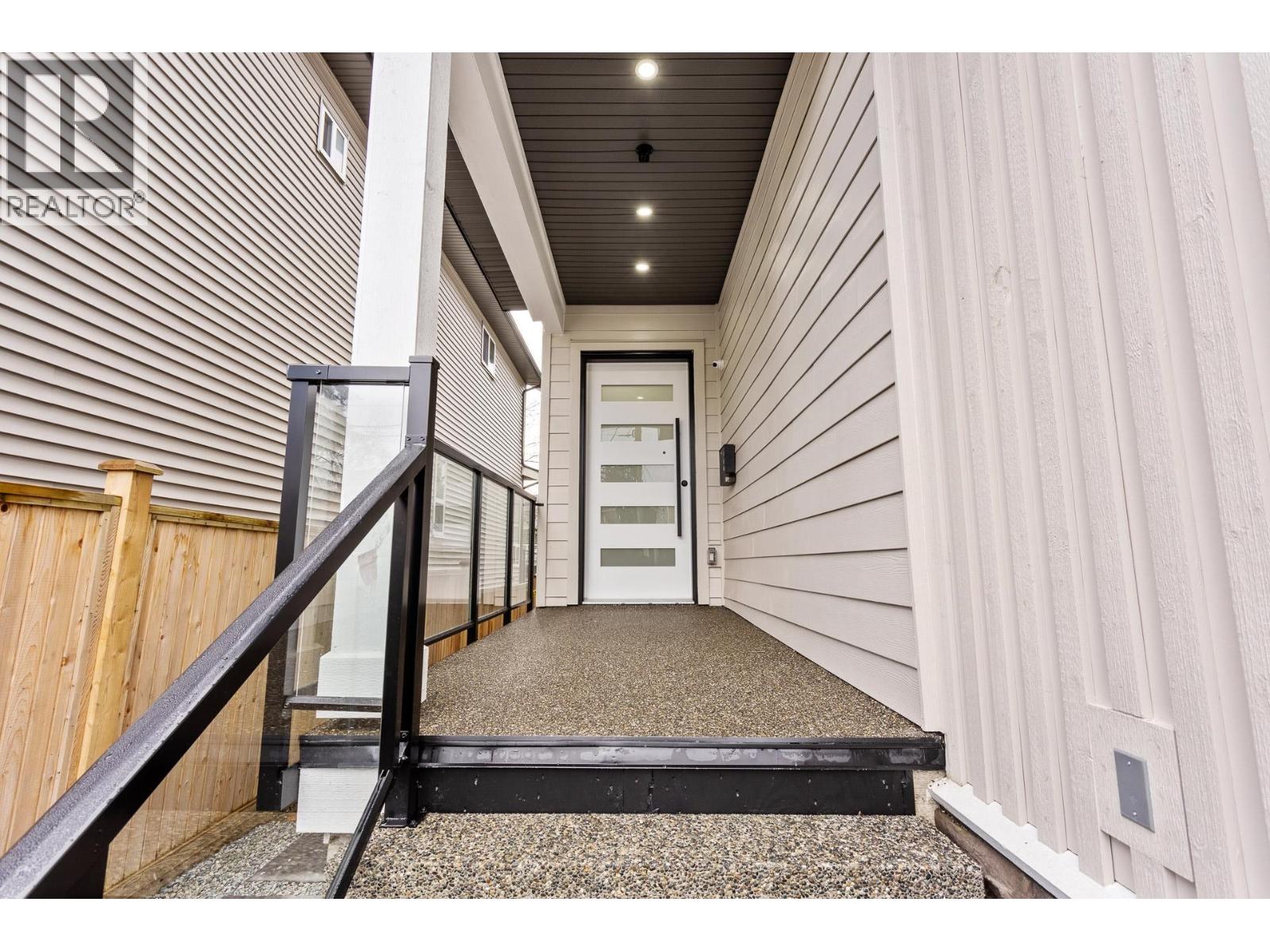 Photo 40 of 2472 Glenwood Avenue, Port Coquitlam BC