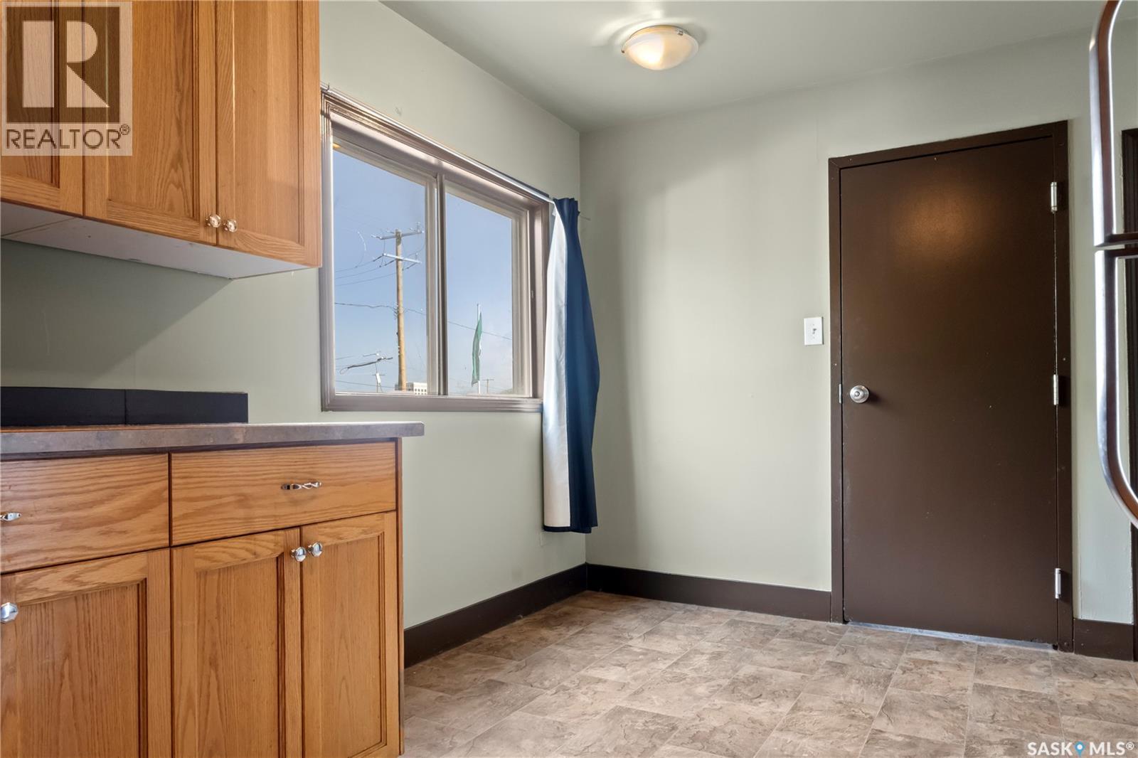 Photo 14 of 1657 Garnet Street, Regina SK