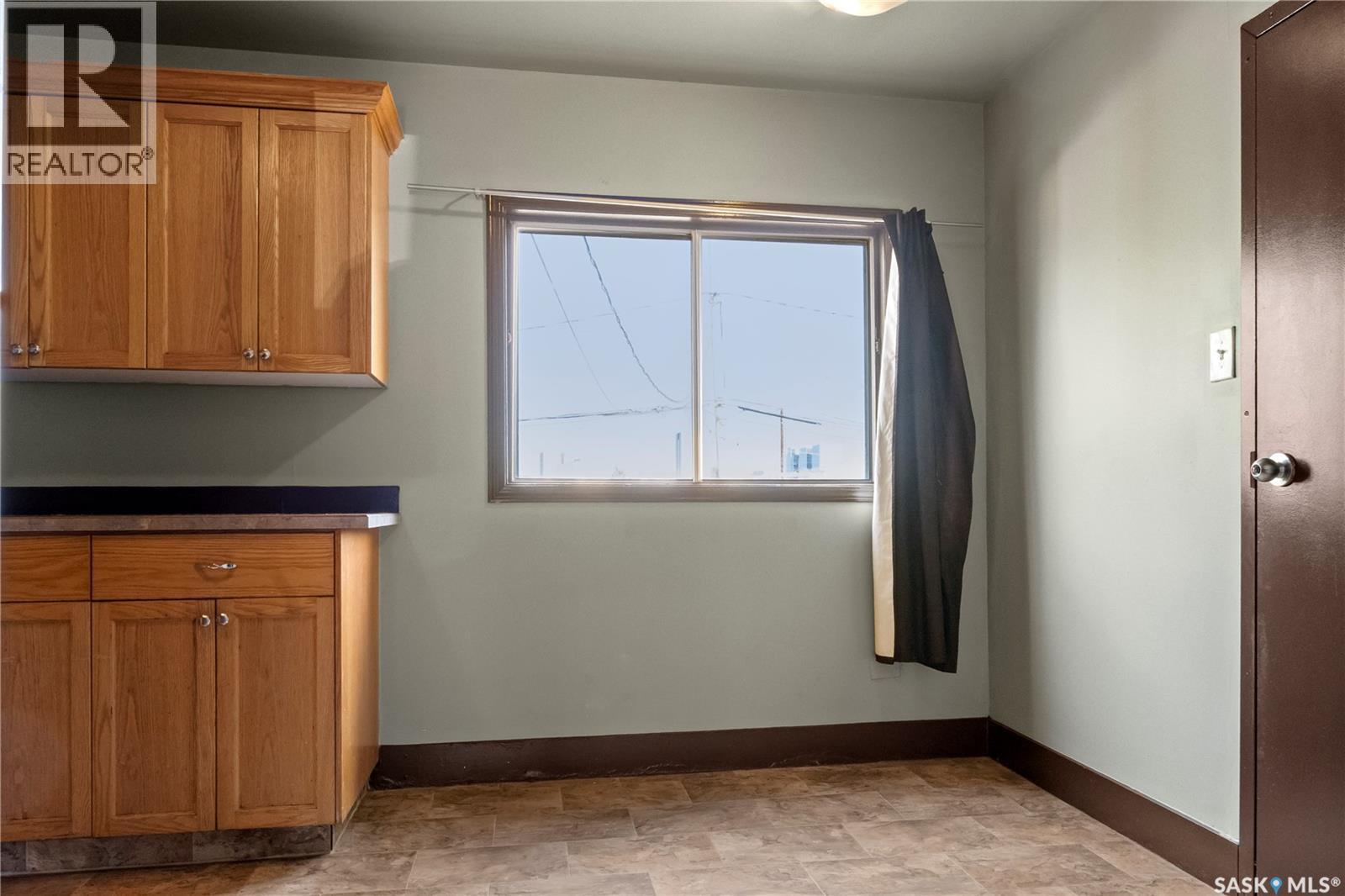 Photo 15 of 1657 Garnet Street, Regina SK