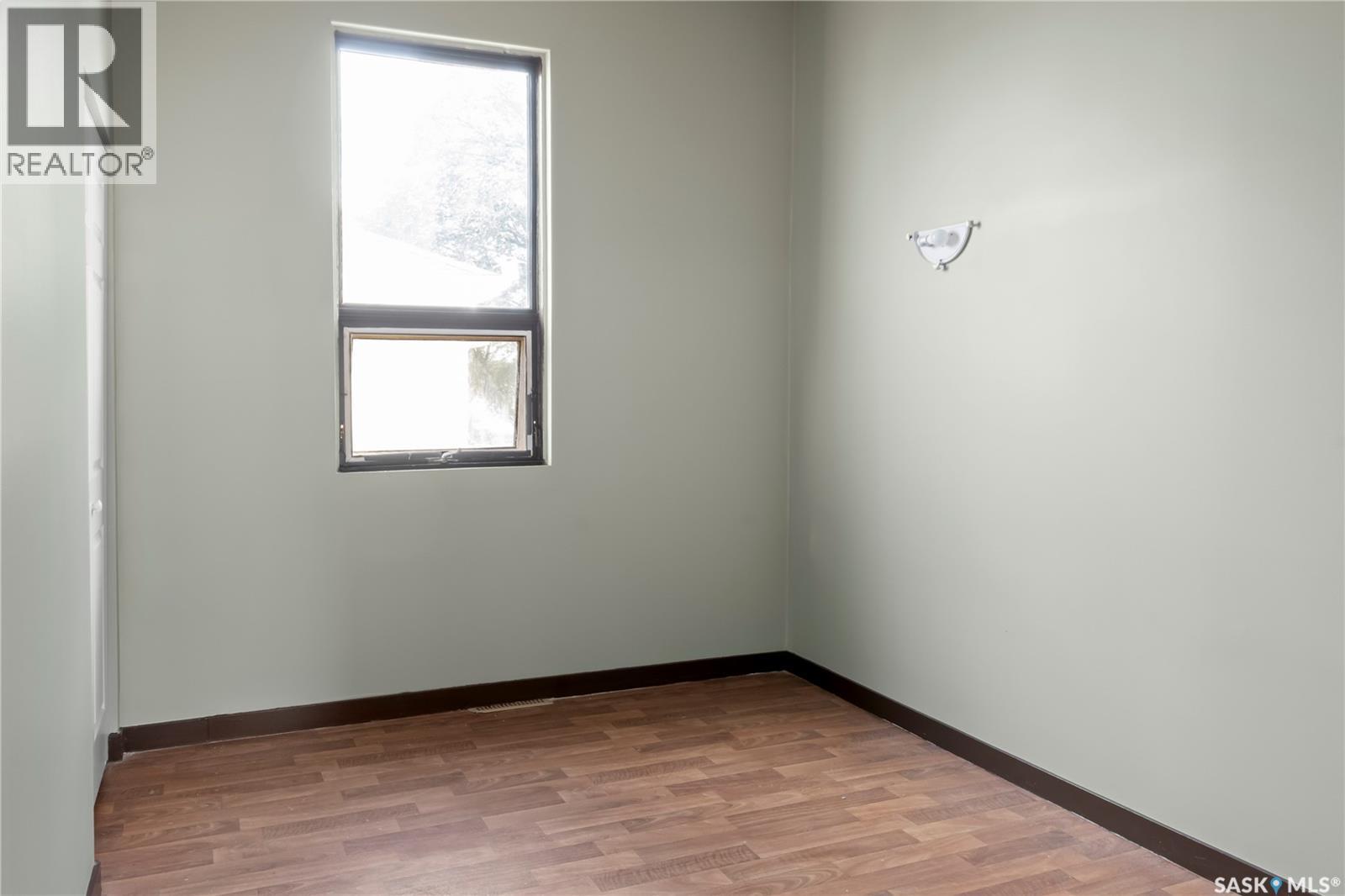 Photo 18 of 1657 Garnet Street, Regina SK