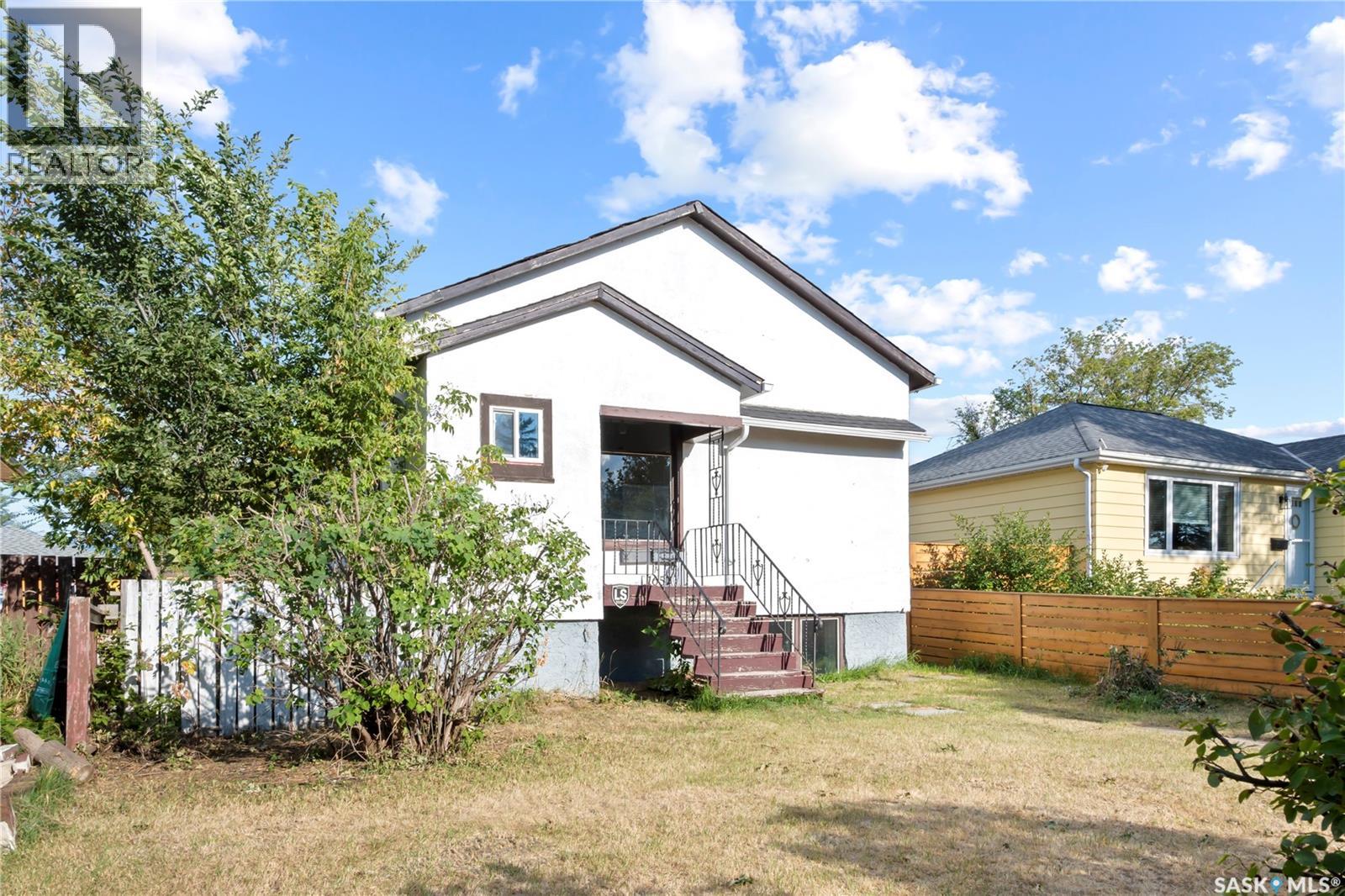 Photo 4 of 1657 Garnet Street, Regina SK