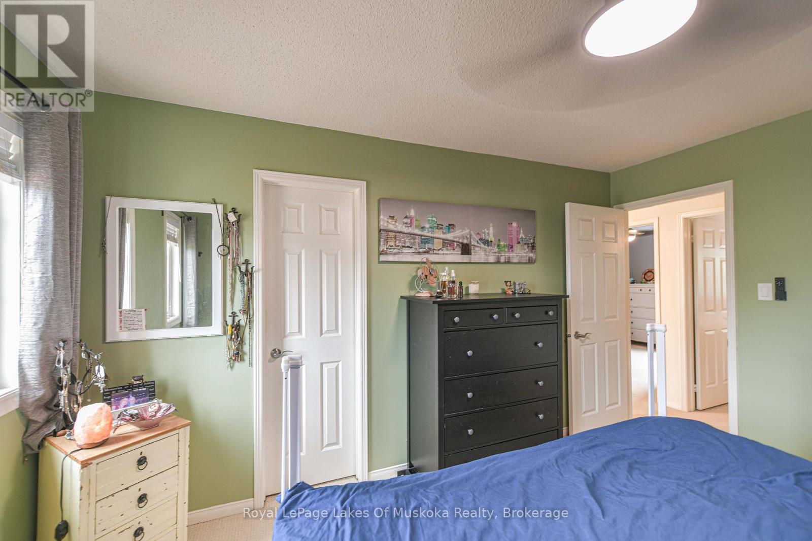 Photo 43 of 41 Penton Drive, Barrie ON