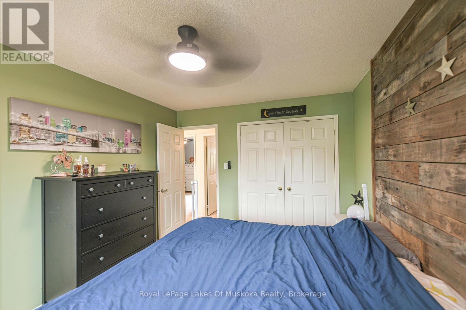 Photo 44 of 41 Penton Drive, Barrie ON