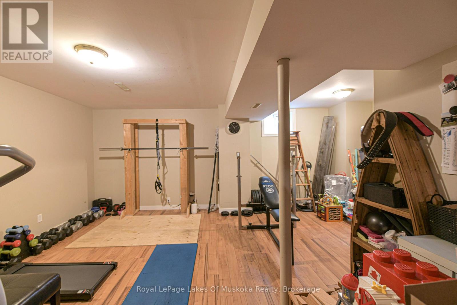 Photo 48 of 41 Penton Drive, Barrie ON