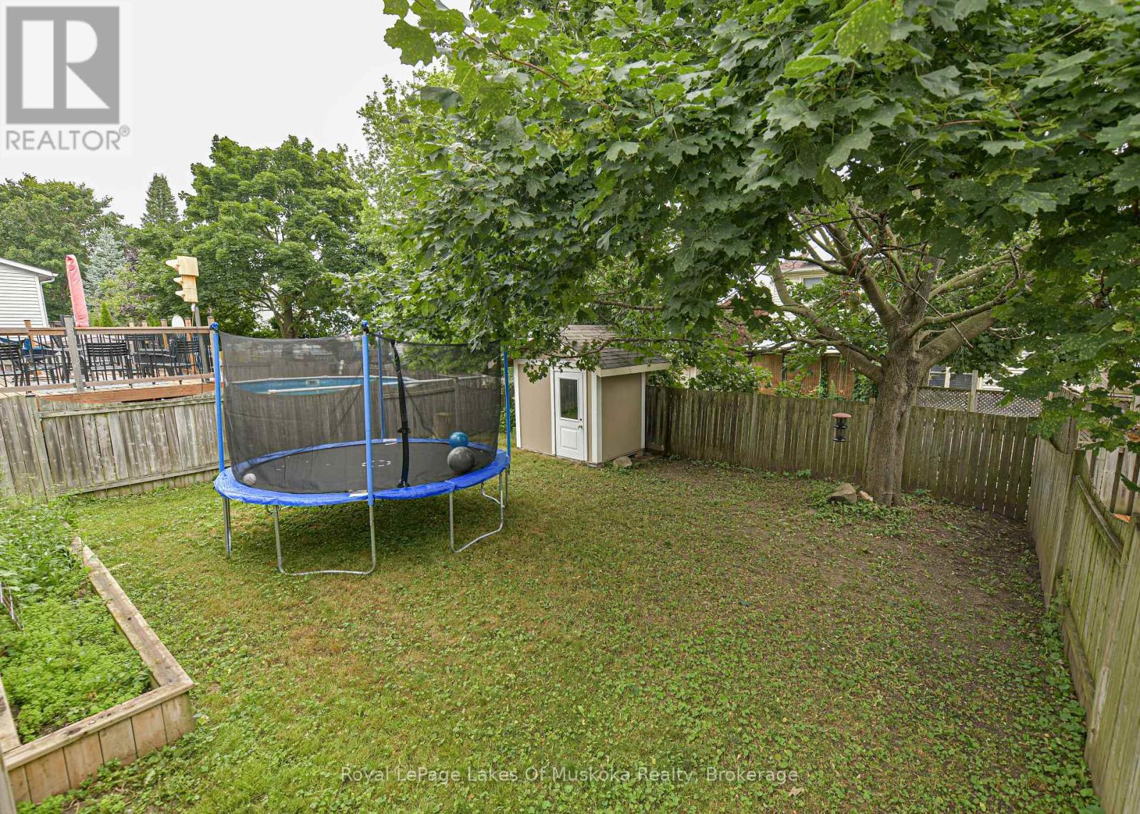 Photo 9 of 41 Penton Drive, Barrie ON