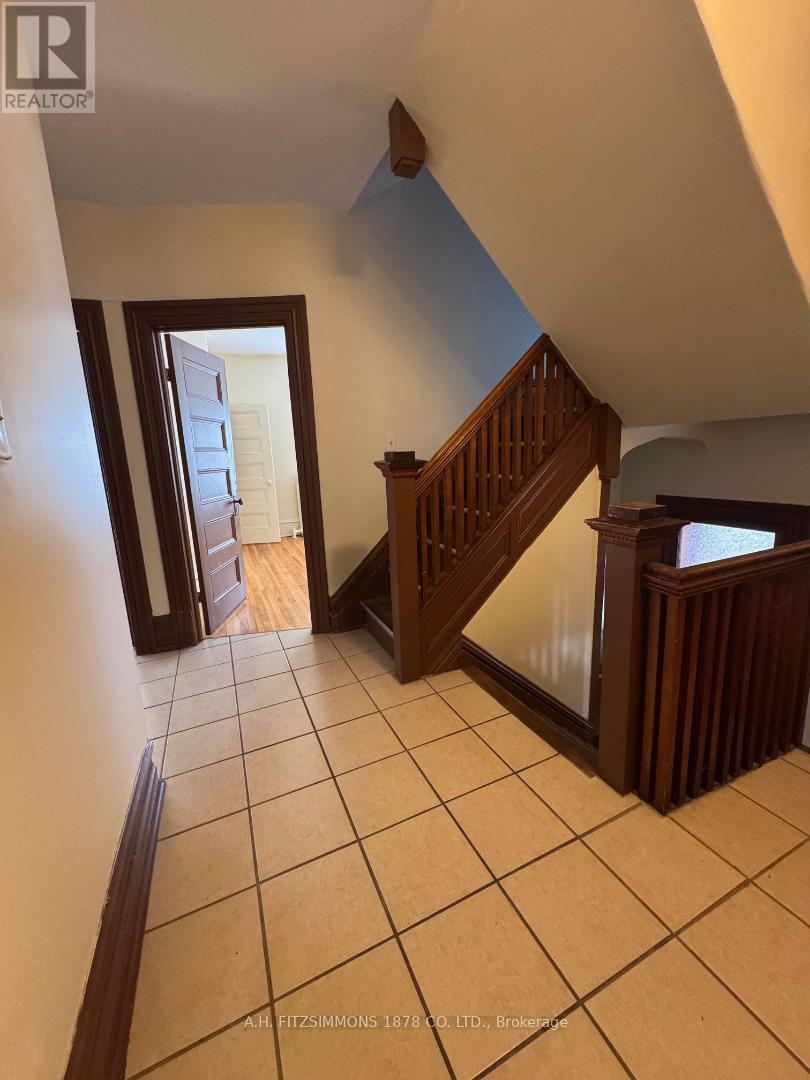 Photo 15 of 88 Fifth Avenue, Ottawa ON