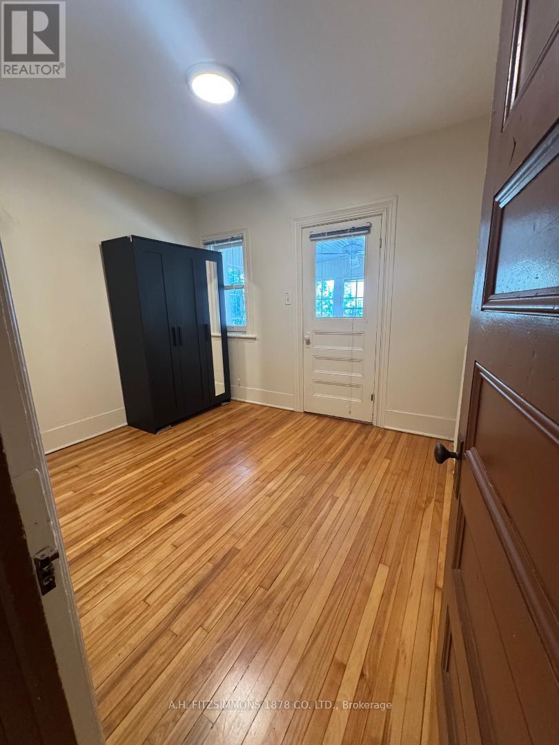 Photo 20 of 88 Fifth Avenue, Ottawa ON