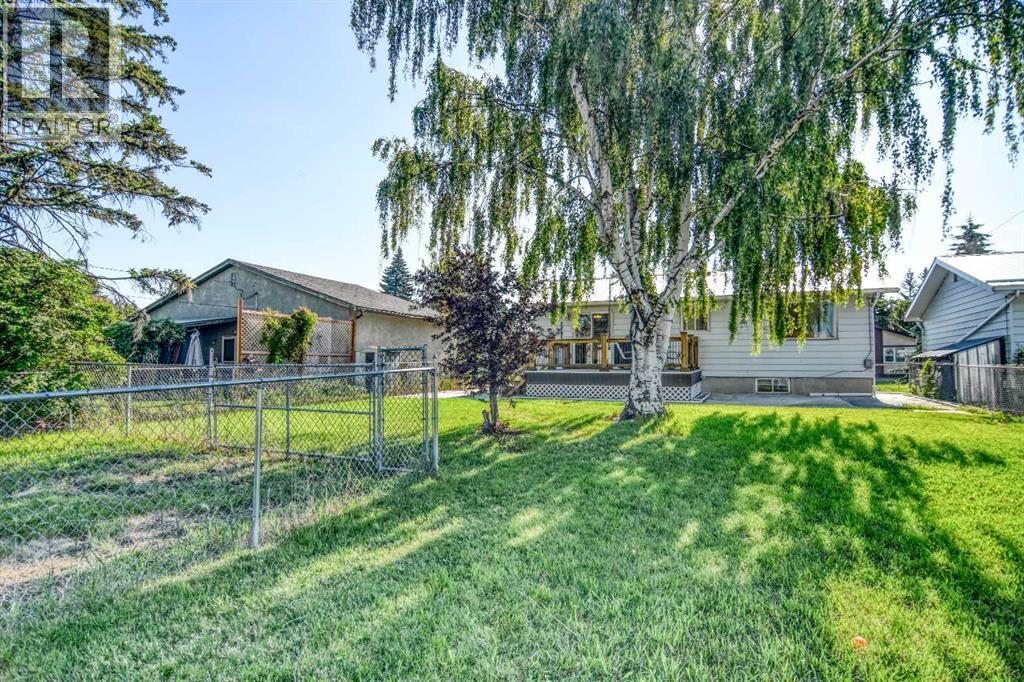 Photo 8 of 5 Windsor Place, Strathmore AB