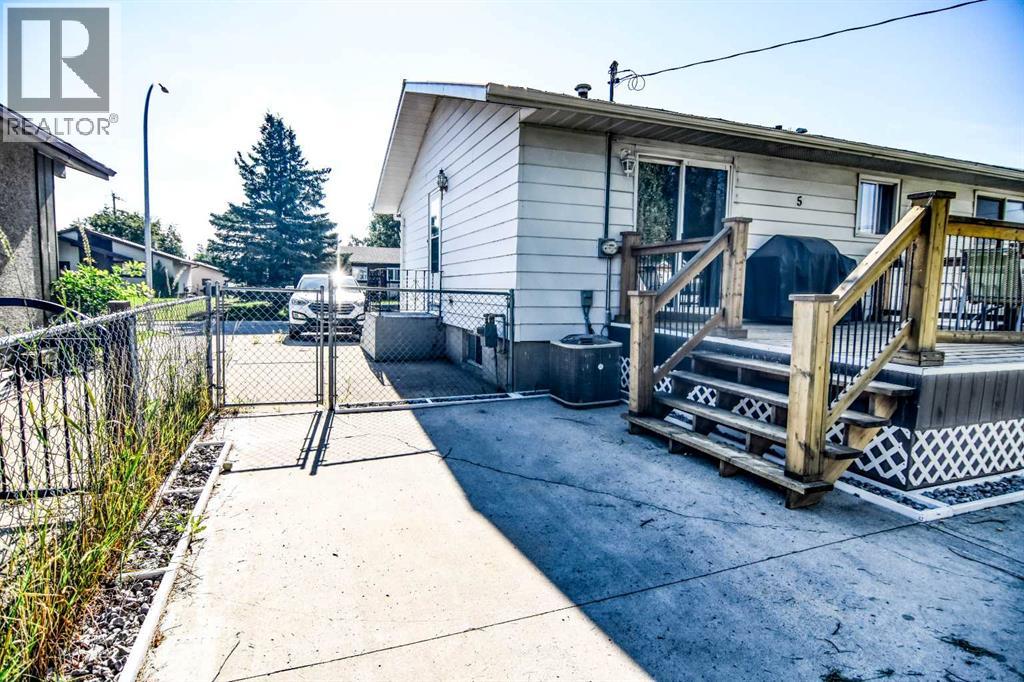 Photo 7 of 5 Windsor Place, Strathmore AB