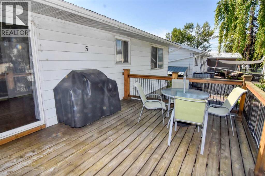 Photo 10 of 5 Windsor Place, Strathmore AB