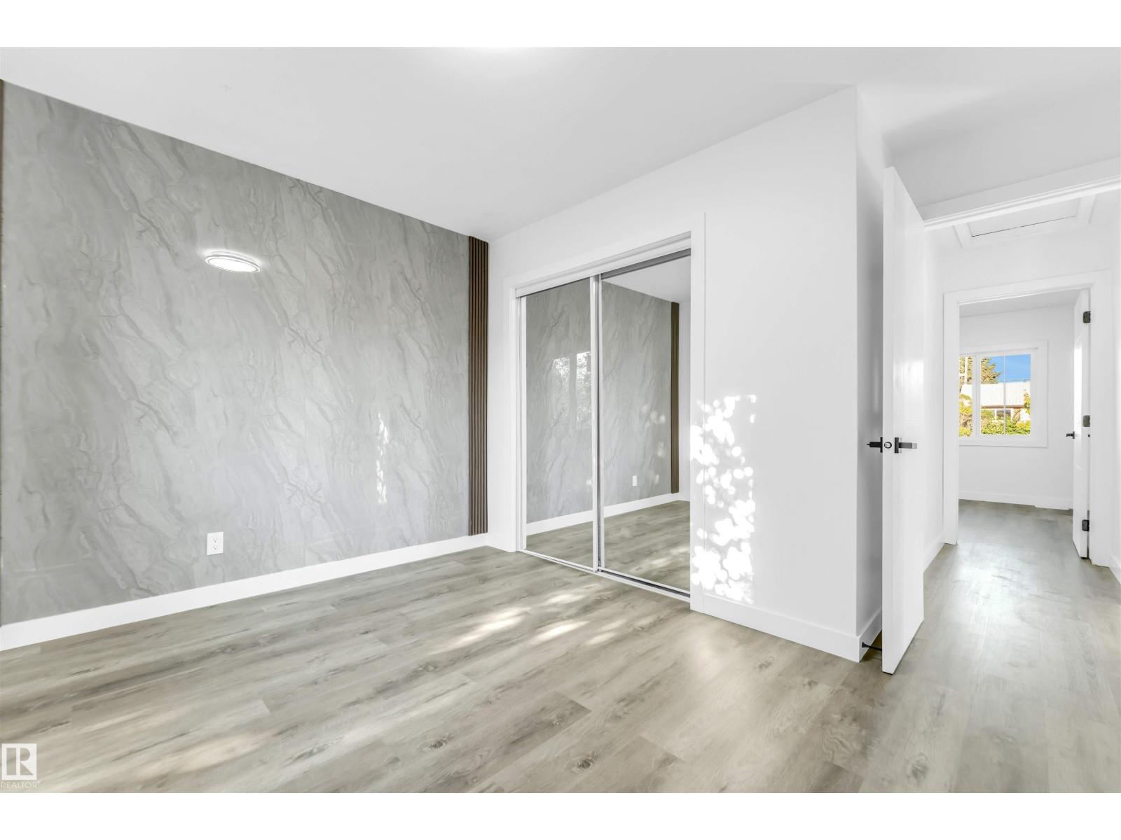 Photo 31 of 13604 139 St Nw, Edmonton AB