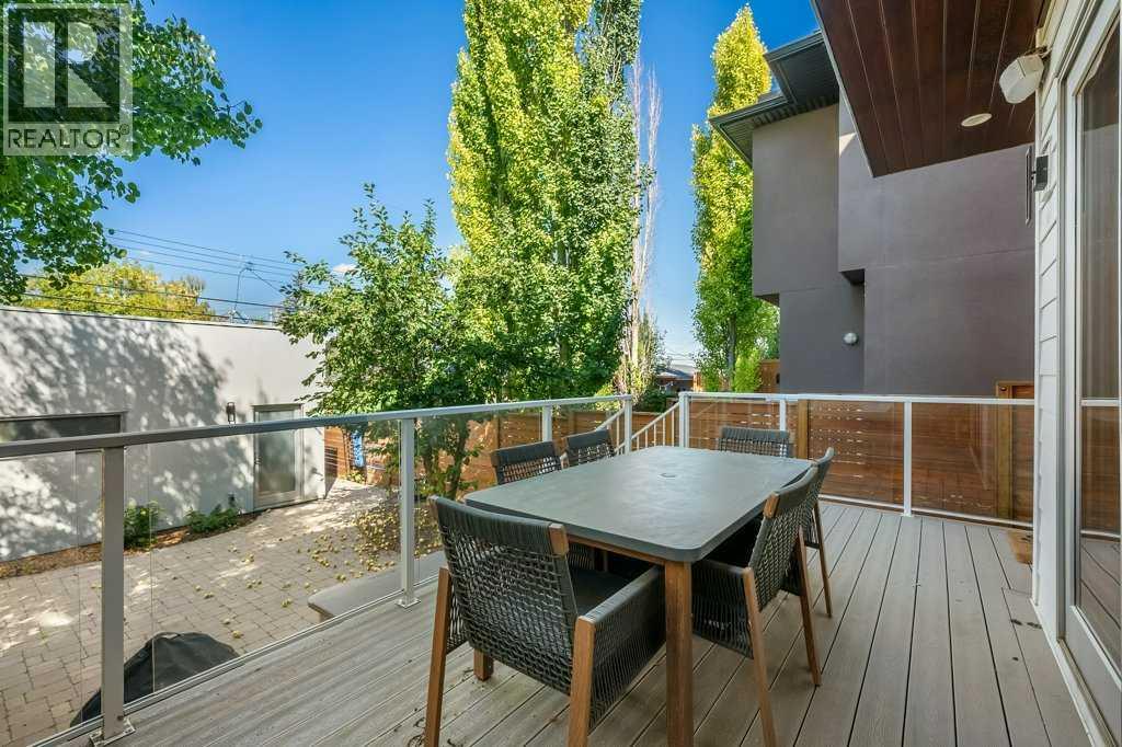 Photo 11 of 2126 27 Avenue Sw, Calgary AB